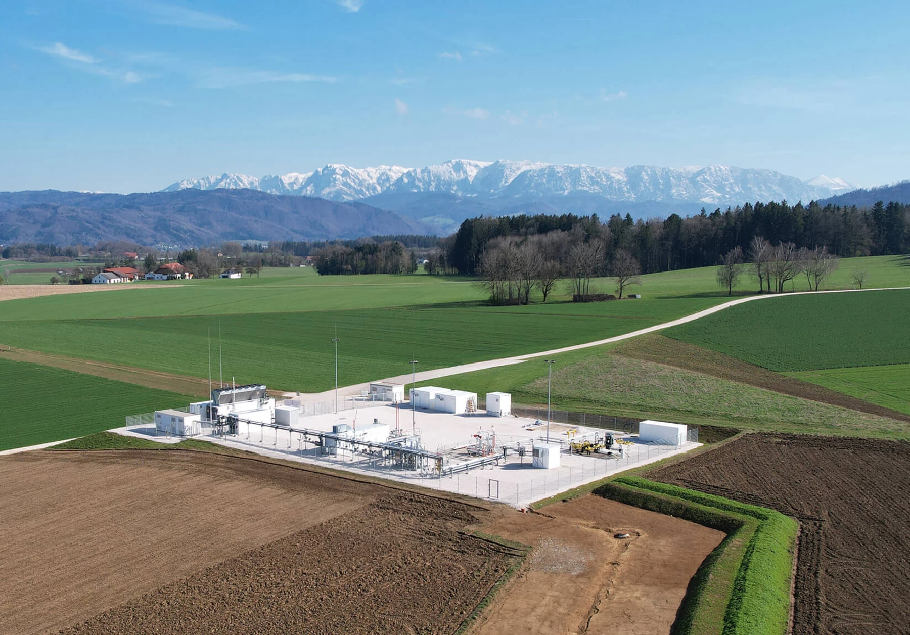 Rubensdorf store surrounded by fields